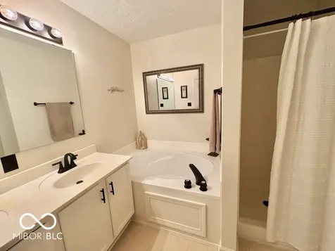 1240 Legacy Lane Indianapolis IN 46234