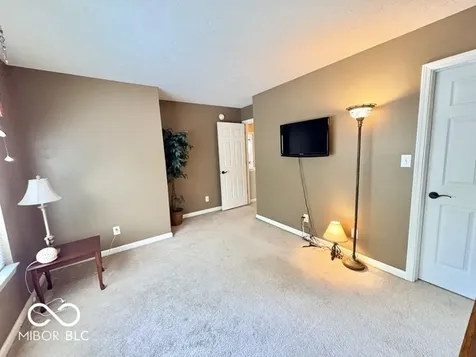 1240 Legacy Lane Indianapolis IN 46234