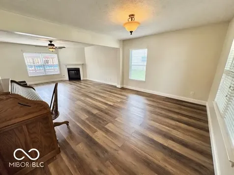1240 Legacy Lane Indianapolis IN 46234