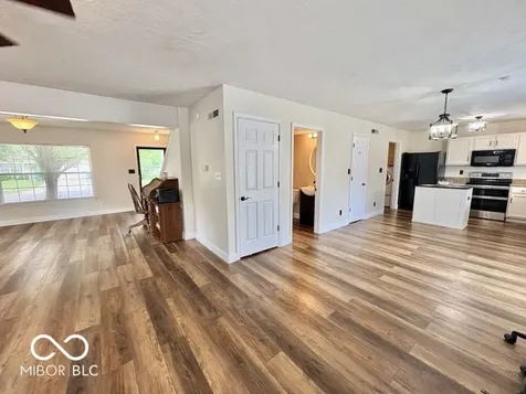 1240 Legacy Lane Indianapolis IN 46234