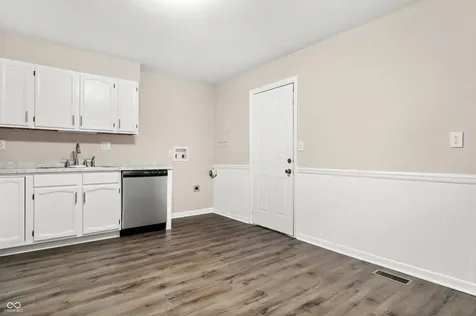 8128 Barry Road Indianapolis IN 46219