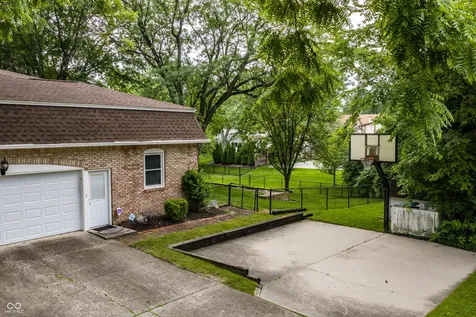7111 Eastwick Lane Indianapolis IN 46256