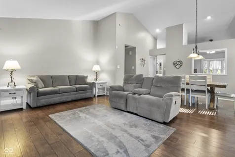 1129 Wheatfield Court Carmel IN 46032
