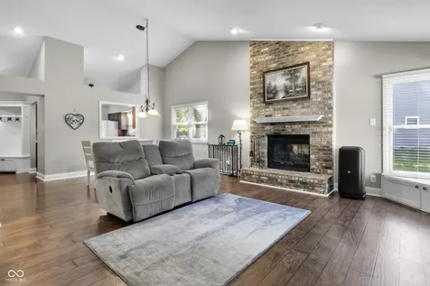 1129 Wheatfield Court Carmel IN 46032