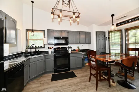 7055 Lesta Court Indianapolis IN 46217