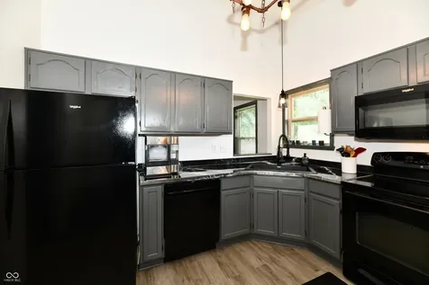 7055 Lesta Court Indianapolis IN 46217