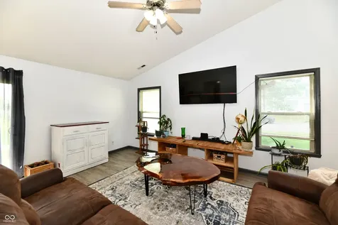 7055 Lesta Court Indianapolis IN 46217