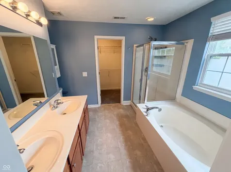 11871 Gatwick View Drive Fishers IN 46037