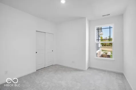11131 Dressage Way Indianapolis IN 46239
