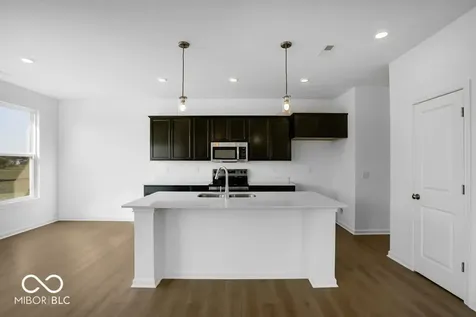 11131 Dressage Way Indianapolis IN 46239