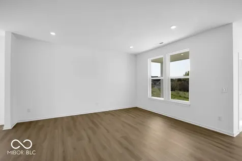 11131 Dressage Way Indianapolis IN 46239