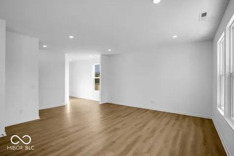 11131 Dressage Way Indianapolis IN 46239