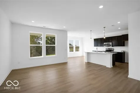 11131 Dressage Way Indianapolis IN 46239