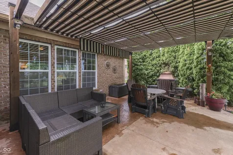 6166 Royal Alley Place Indianapolis IN 46237