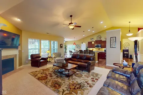 6166 Royal Alley Place Indianapolis IN 46237