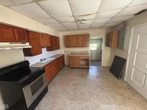 1225 S 25th Street Elwood IN 46036