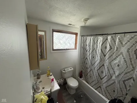 1225 S 25th Street Elwood IN 46036