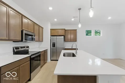1332 Authentic Lane Indianapolis IN 46239