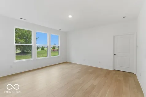1332 Authentic Lane Indianapolis IN 46239