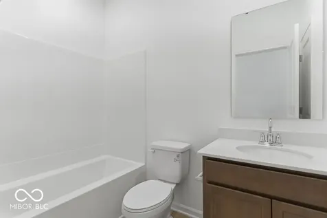 1332 Authentic Lane Indianapolis IN 46239
