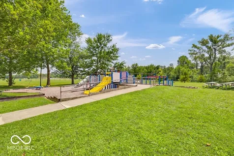 1332 Authentic Lane Indianapolis IN 46239