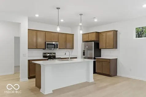1332 Authentic Lane Indianapolis IN 46239