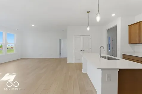 1332 Authentic Lane Indianapolis IN 46239