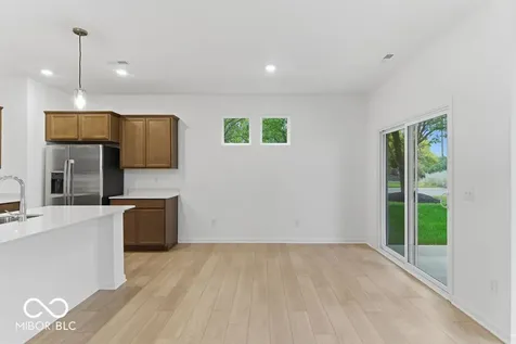 1332 Authentic Lane Indianapolis IN 46239