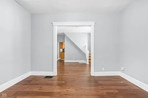 273 E Parkview Avenue Indianapolis IN 46201