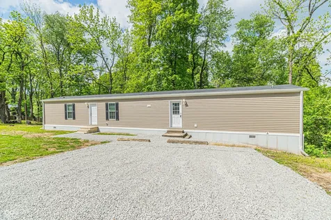 40 Lazy River Road Cloverdale IN 46120