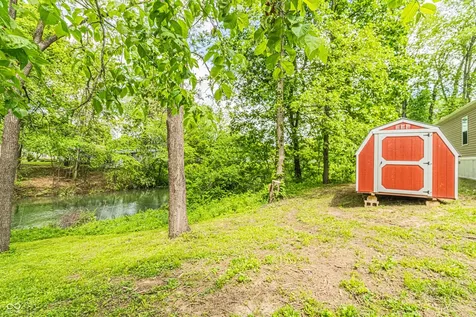 40 Lazy River Road Cloverdale IN 46120
