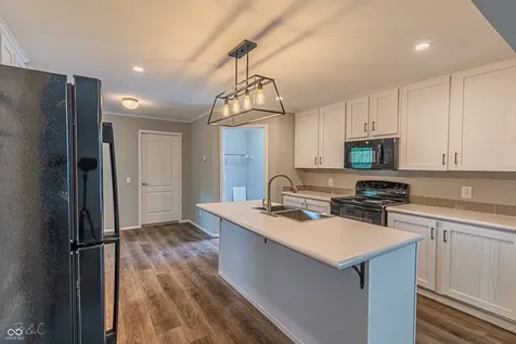 40 Lazy River Road Cloverdale IN 46120