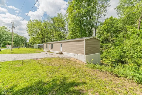 40 Lazy River Road Cloverdale IN 46120