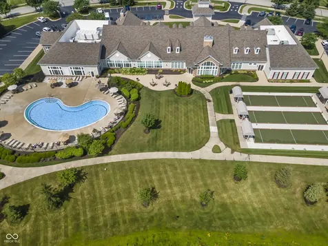 13456 Ravenswood Trail Fishers IN 46037