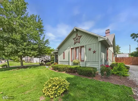 318 Vasbinder Drive Chesterfield IN 46017