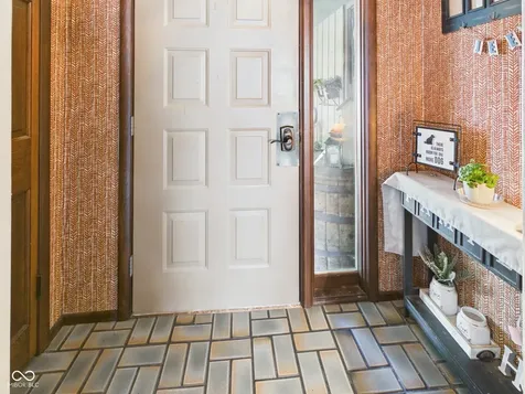 318 Vasbinder Drive Chesterfield IN 46017