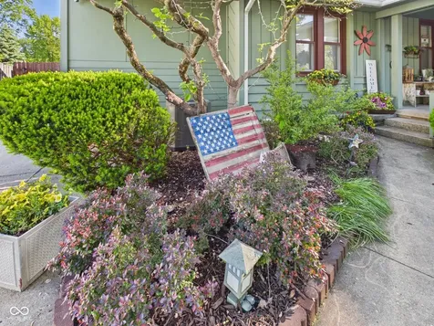 318 Vasbinder Drive Chesterfield IN 46017