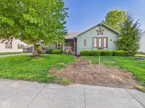 318 Vasbinder Drive Chesterfield IN 46017