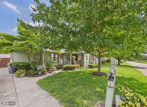 318 Vasbinder Drive Chesterfield IN 46017