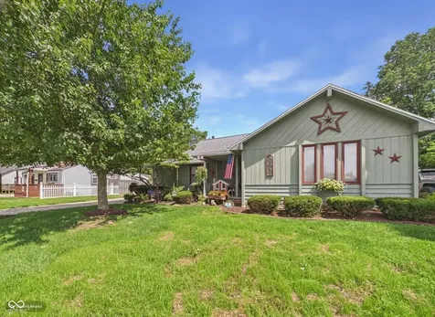 318 Vasbinder Drive Chesterfield IN 46017