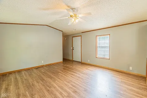 355 Gentlemen Place Cloverdale IN 46120