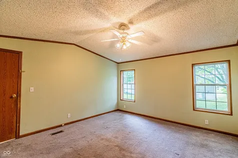 355 Gentlemen Place Cloverdale IN 46120
