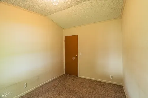 355 Gentlemen Place Cloverdale IN 46120