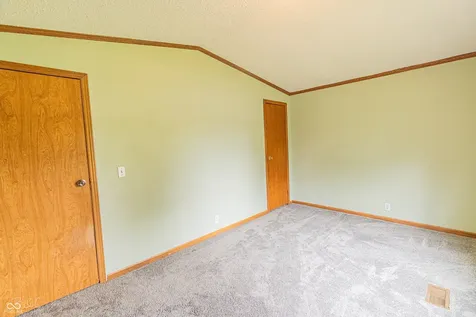 355 Gentlemen Place Cloverdale IN 46120
