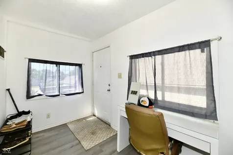 59-61 E Washington Street Mooresville IN 46158