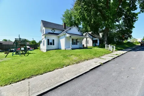 59-61 E Washington Street Mooresville IN 46158