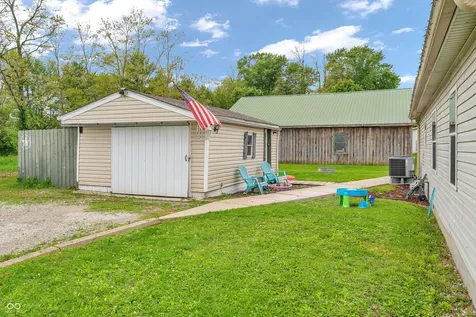 120 Hendricks Street Fillmore IN 46128
