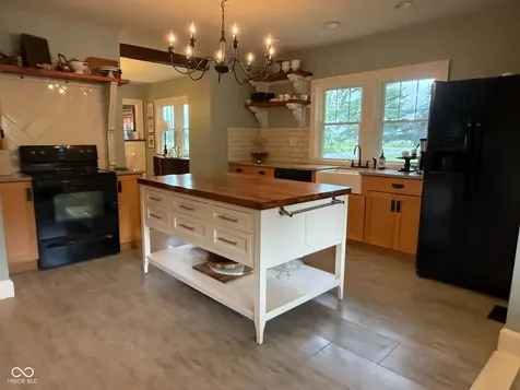 346 N 700 W Greenfield IN 46140