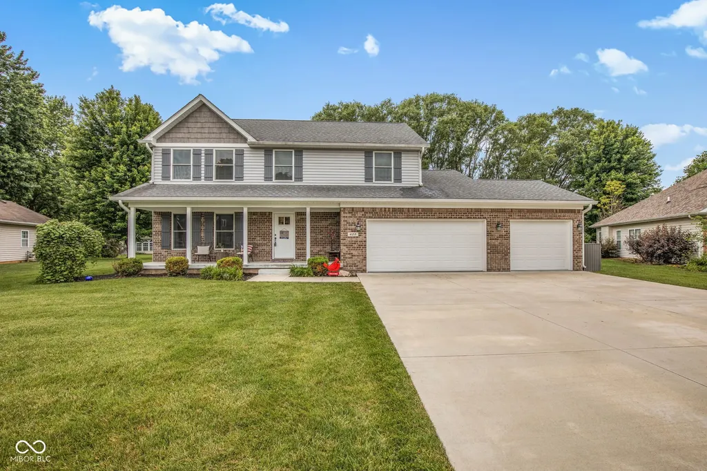 425 S Bridge Water Lane Muncie IN 47304