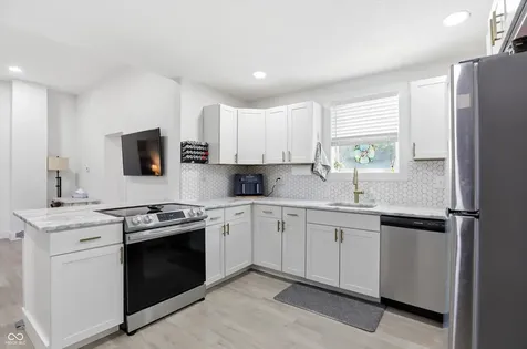 915 S 11th Street Noblesville IN 46060